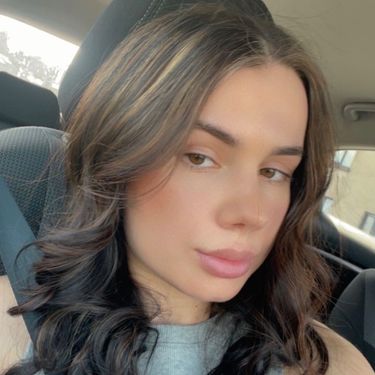 Simona Macejkova — Associate